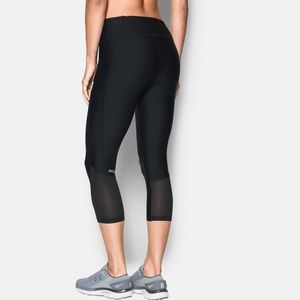 NWT under armour fly by capri